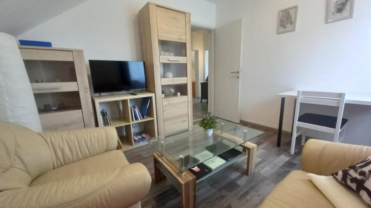 Keti Apartment Plaski Luaran gambar