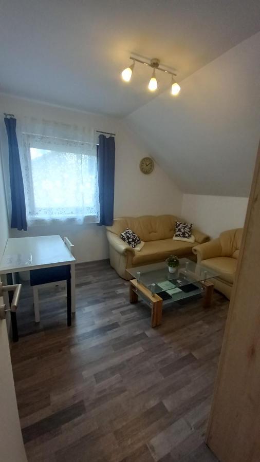 Keti Apartment Plaski Luaran gambar