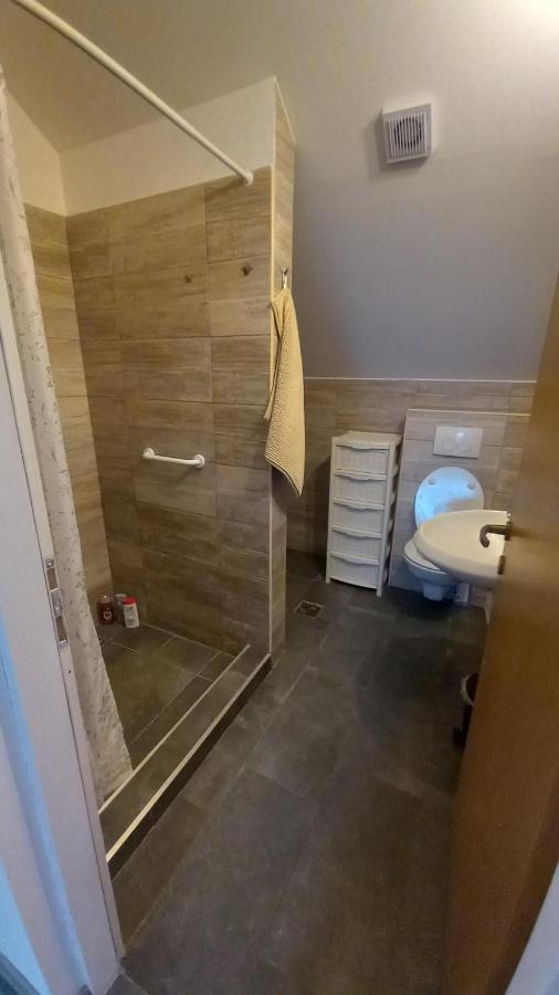 Keti Apartment Plaski Luaran gambar