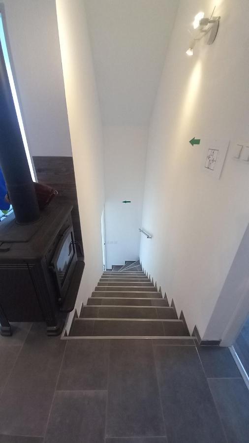 Keti Apartment Plaski Luaran gambar